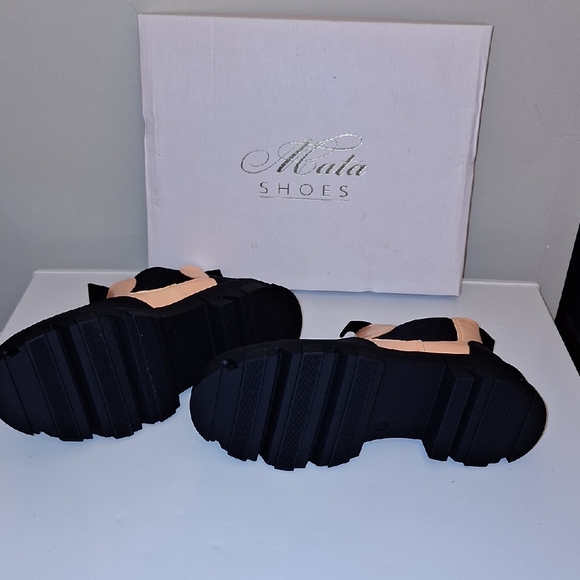 Mata Shoes Bold Orange and Black Ankle Booties - Picture 5 of 6